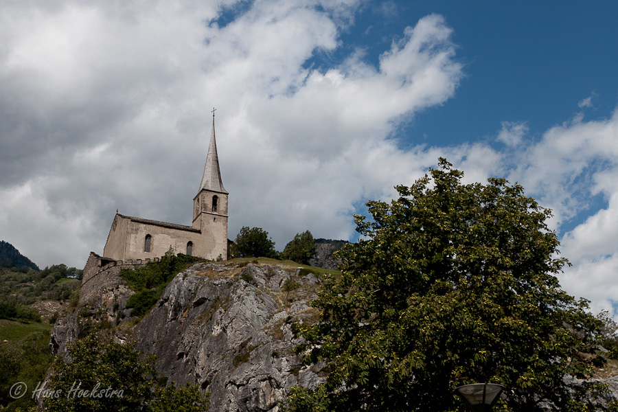 De bergkerk van Raron